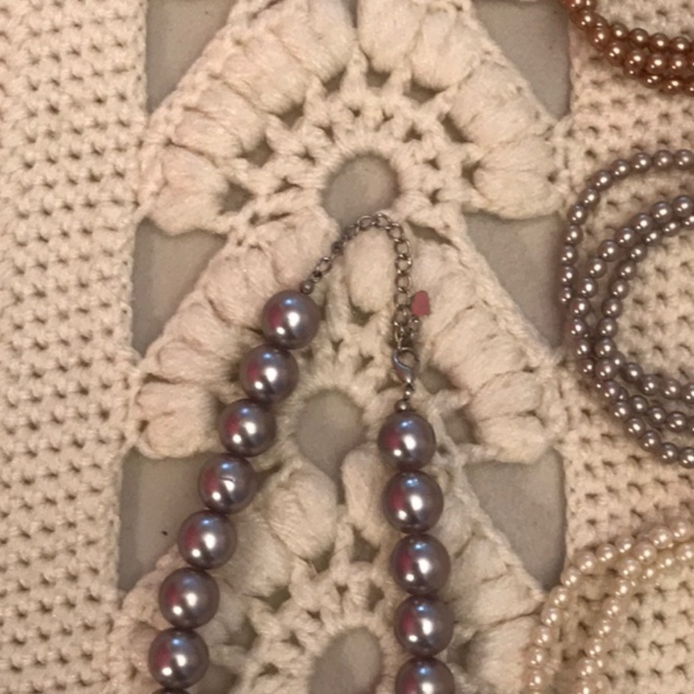 Faux Pearl Necklace & Bracelet Set - Picture 3 of 6